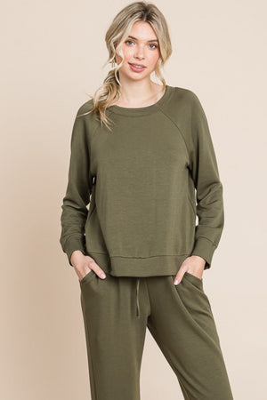 Open image in slideshow, Super Lady Round Neck Raglan Sleeve Top and Pants Lounge Set
