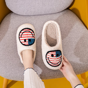 Open image in slideshow, Melody Smiley Face Slippers
